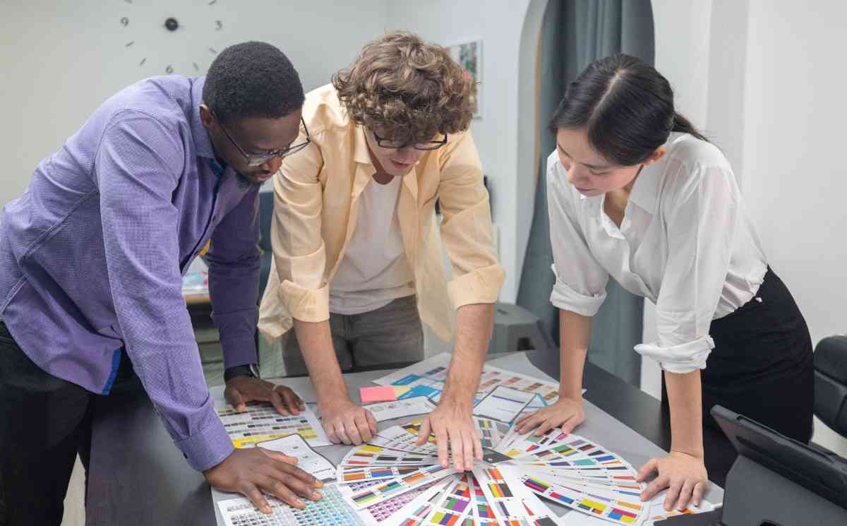 Group of people brainstorming