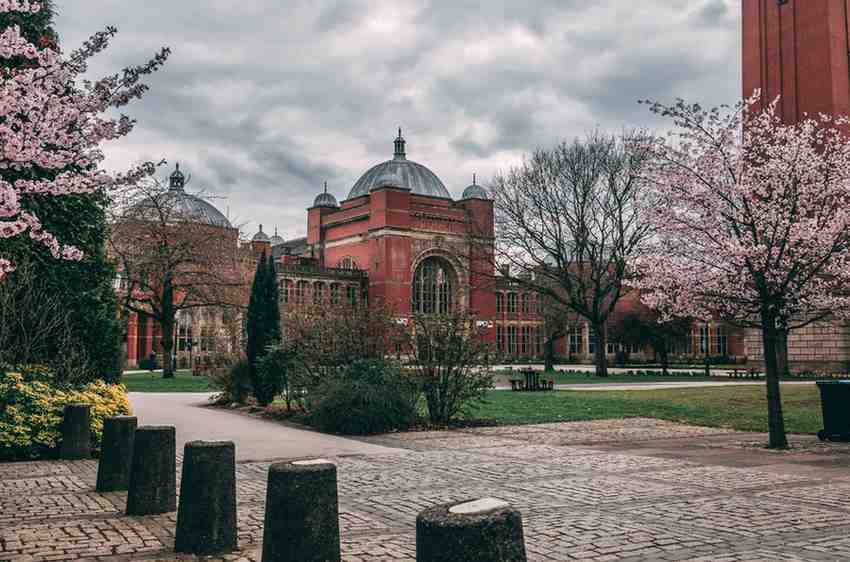 Picture of a tertiary institution building in the United Kingdom